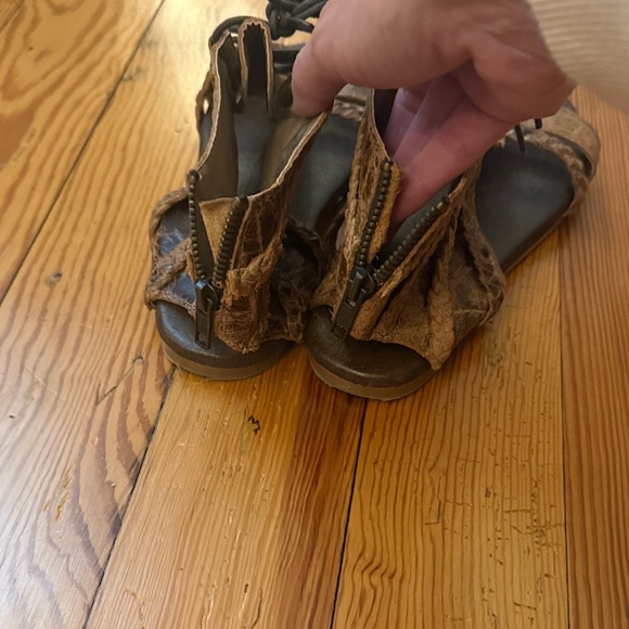 Roan Brown Gladiator Sandals for Women - Picture 3 of 7